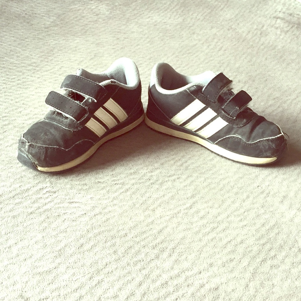 SOLD!!! Adidas Play Sneaks